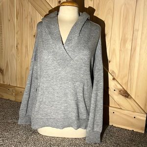 Gray Sweater Hoodie Women’s M